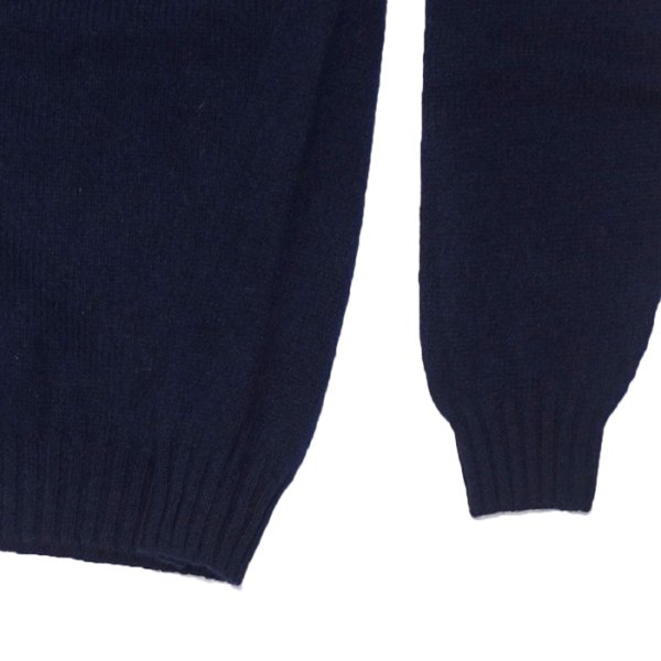 画像5: INVERALLAN（インバーアラン）Crew Neck Saddle Shoulder Sweater（クルーネックサドルショルダーセーター）"Supersoft Shetland" / New Navy（ニューネイビー） (5)