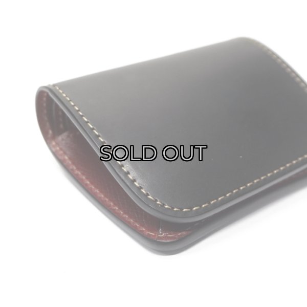 画像3: WILD SWANS（ワイルドスワンズ）CASA（カーサ）コンパクトウォレット/ブラック"シェルコードバン"×バーガンディ"型押しサドルプルアップ" (3)