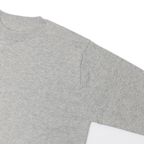 画像4: Yonetomi NEW BASIC（ヨネトミニューベーシック）RIGID CASHMERE SWEATER CREW NECK PULLOVER（リジットカシミアセータークルーネックプルオーバー）/ Grey（トップグレー） (4)