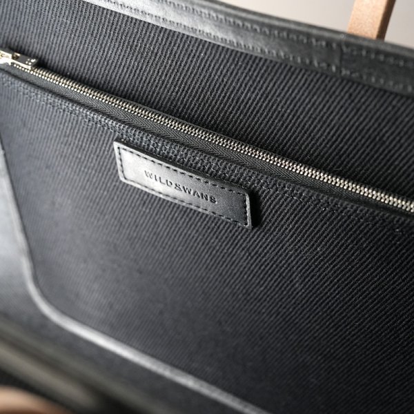 画像5: WILD SWANS（ワイルドスワンズ）UP-RIGHT（アップライト）トートバッグ"綿麻ヘビーツイル×フルグレインブライドルレザー"/Black（ブラック） (5)