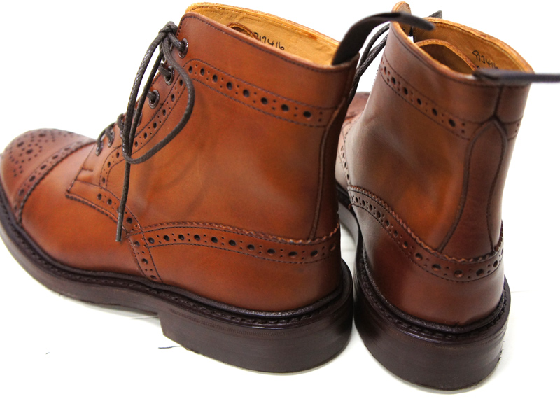 Tricker's（トリッカーズ）キャップトゥ ブローグブーツ（ダイナイト 