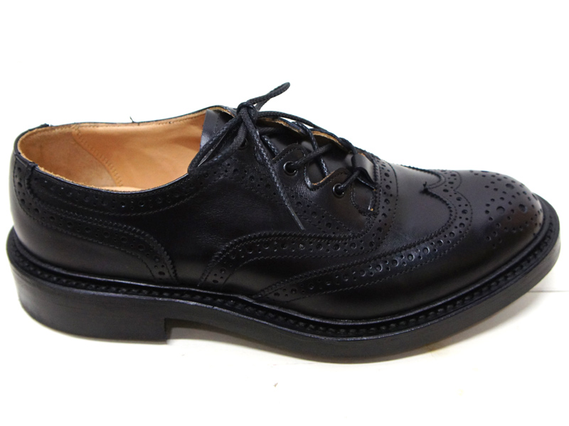 Tricker's（トリッカーズ）ギリーブローグシューズ（ダイナイトソール 