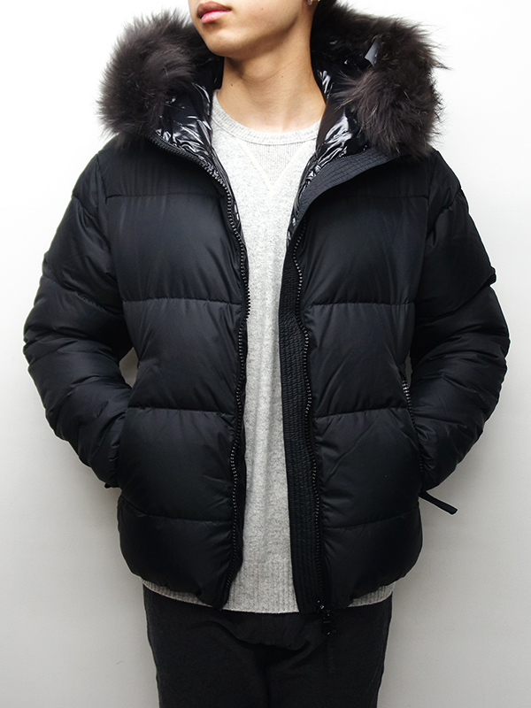 Duvetica デュベティカ Vegaquattro ベガクアトロ Grey Fur Finracoon 999 Nero ブラック タイガース ブラザース本店オンラインショップ Duvetica デュベティカ Vegaquattro ベガクアトロ Grey Fur Finracoon 999 Nero ブラック タイガース ブラザース本店オンラインショップ