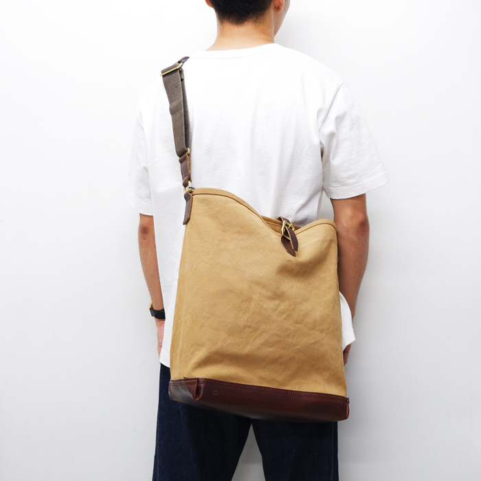 ARTS&CRAFTS（アーツアンドクラフツ）ONE STRAP CARRYALL（ワン ...