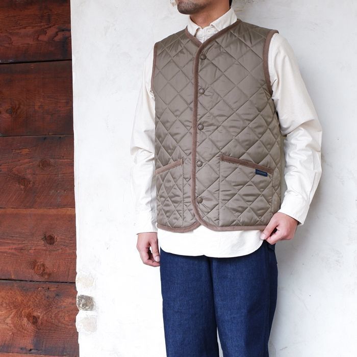 40 Off Lavenham ラベンハム Collarless Gilet カラーレスジレ Cork コルク タイガース ブラザース本店オンラインショップ 40 Off Lavenham ラベンハム Collarless Gilet カラーレスジレ Cork コルク タイガース ブラザース本店オンラインショップ