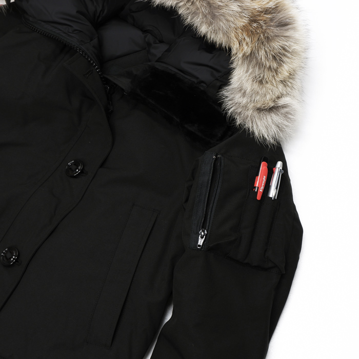 CANADA GOOSE（カナダグース）LABRADOR BOMBER（ラブラドールボンバー 