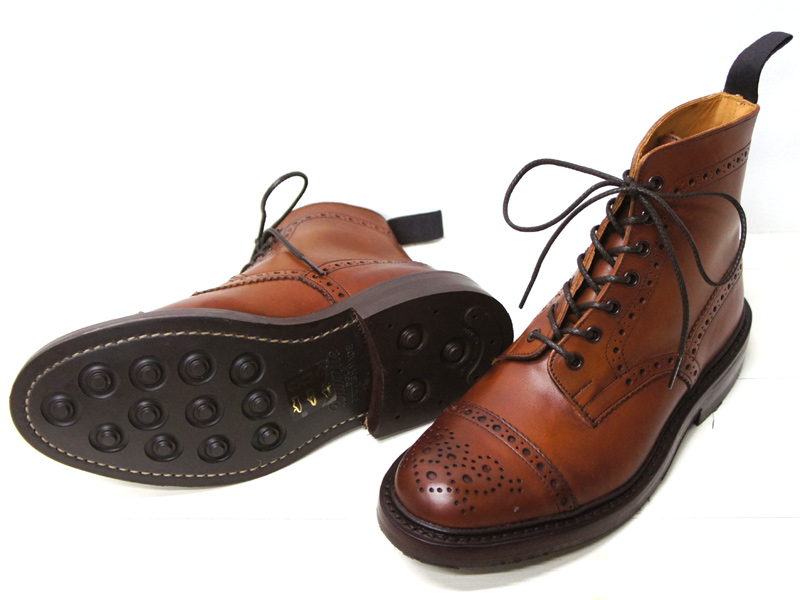 Tricker's（トリッカーズ）キャップトゥ ブローグブーツ（ダイナイト